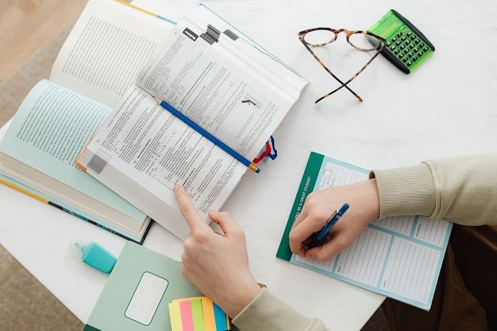 Kunci jawaban matematika kelas 8 halaman 11 semester 2