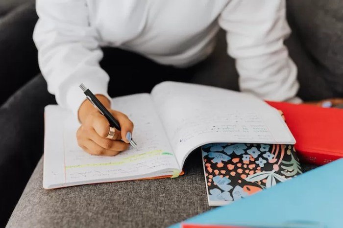 Kunci jawaban bahasa indonesia kelas 10 halaman 9